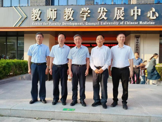 FD1B3C80FF69BDA0DE55B7A663578915